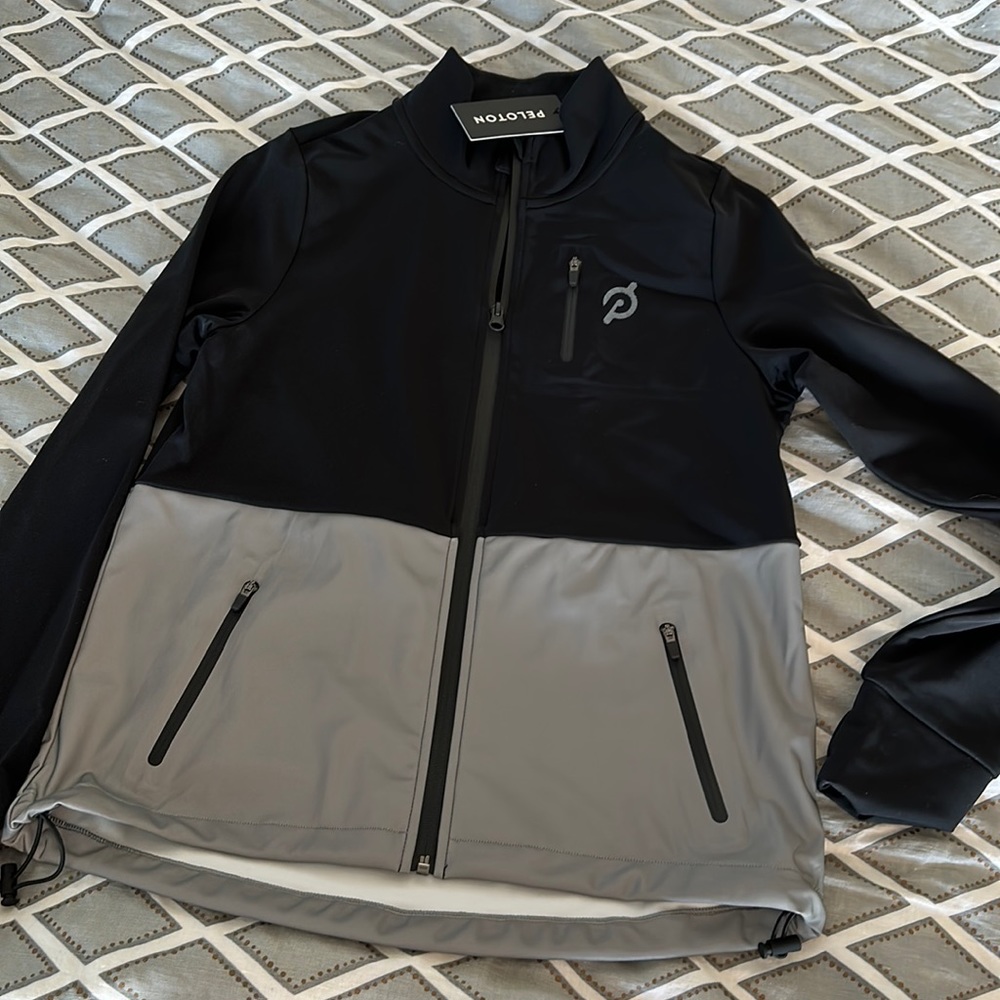 Reflective running jacket